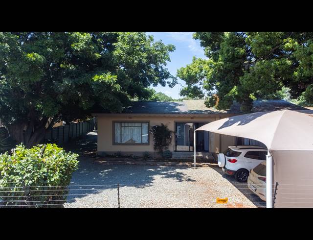 6 BEDROOM FREEHOLD FOR SALE IN HEIDELBERG CENTRAL